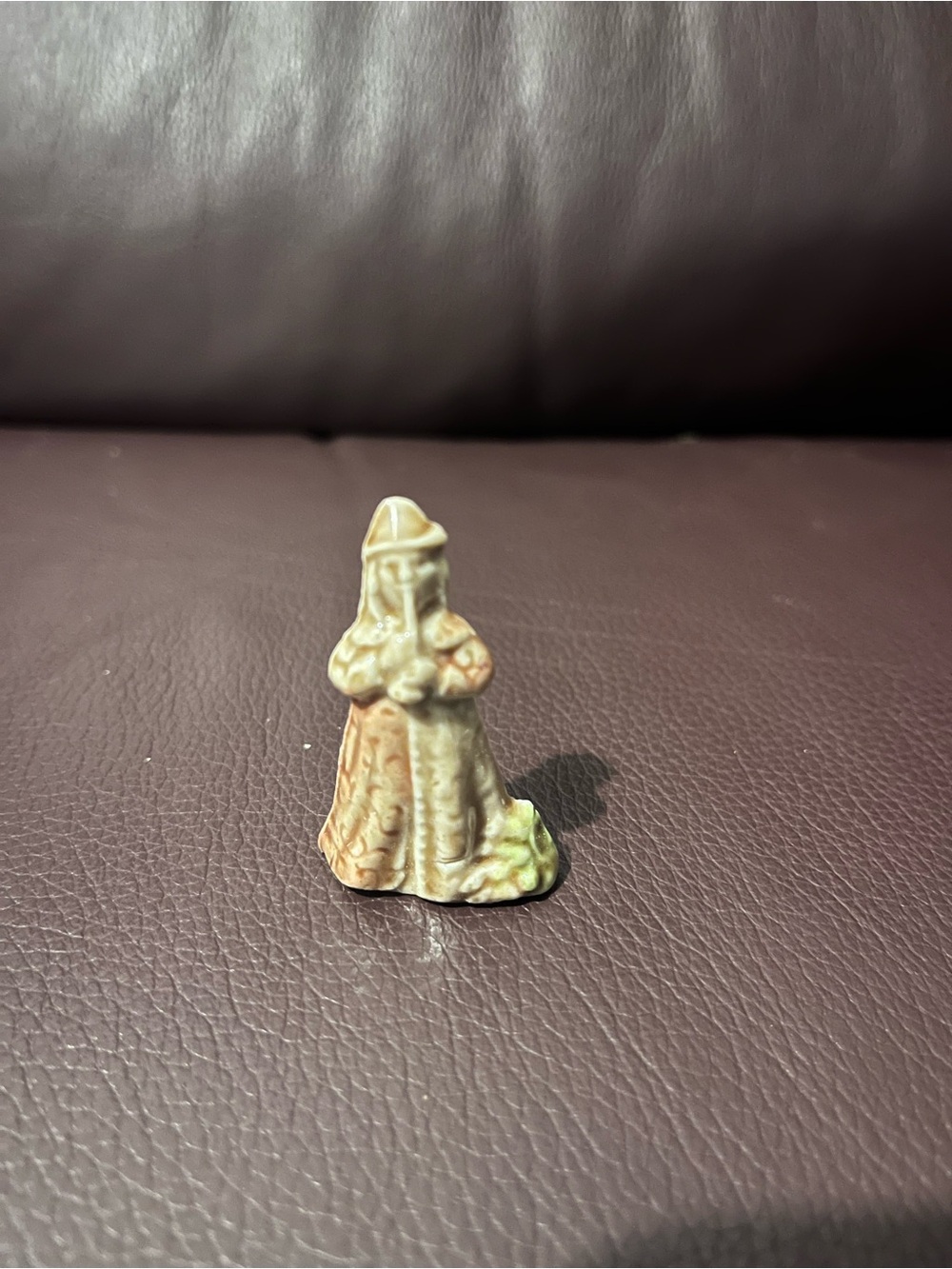 10 Antique red rose tea wades nursery rhyme collection Home Art Sculpture - Picture 5 of 11